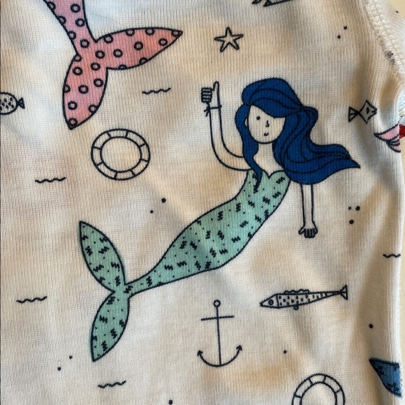 Hanna Andersson Mermaid Pajamas - Picture 13 of 14